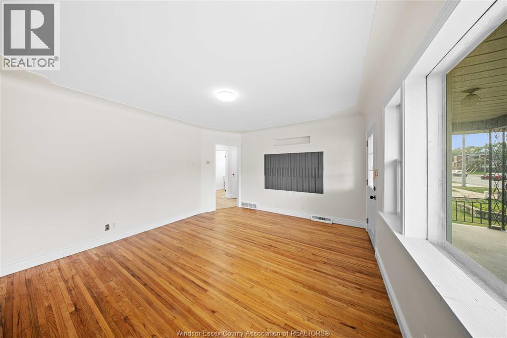 1465 CAMPBELL AVENUE - 13