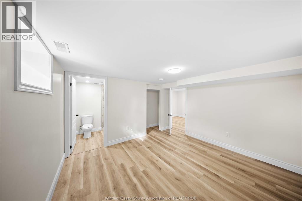 1465 CAMPBELL AVENUE - 28