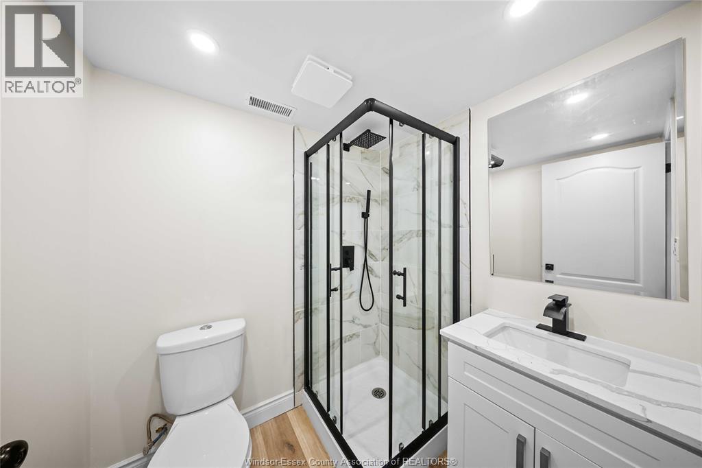 1465 CAMPBELL AVENUE - 29