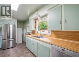 Kitchen - 4511 Pachena Pl, Saanich, BC V8X2P1 Photo 11