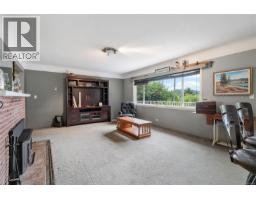 Bathroom - 4511 Pachena Pl, Saanich, BC V8X2P1 Photo 7