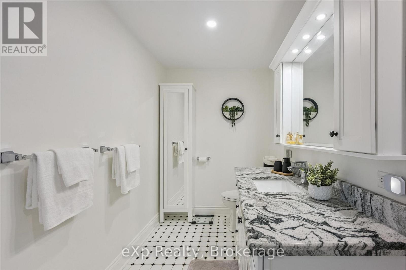 1418 GHENT AVENUE - 25