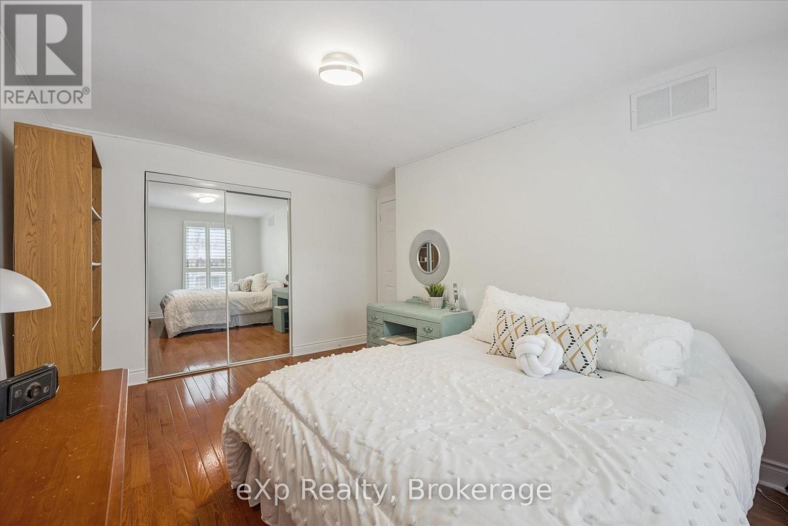 1418 GHENT AVENUE - 29