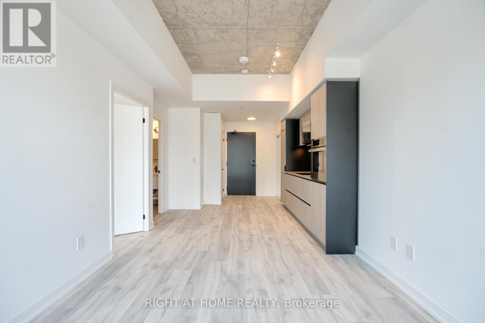 #704 2 AUGUSTA AVENUE - 8