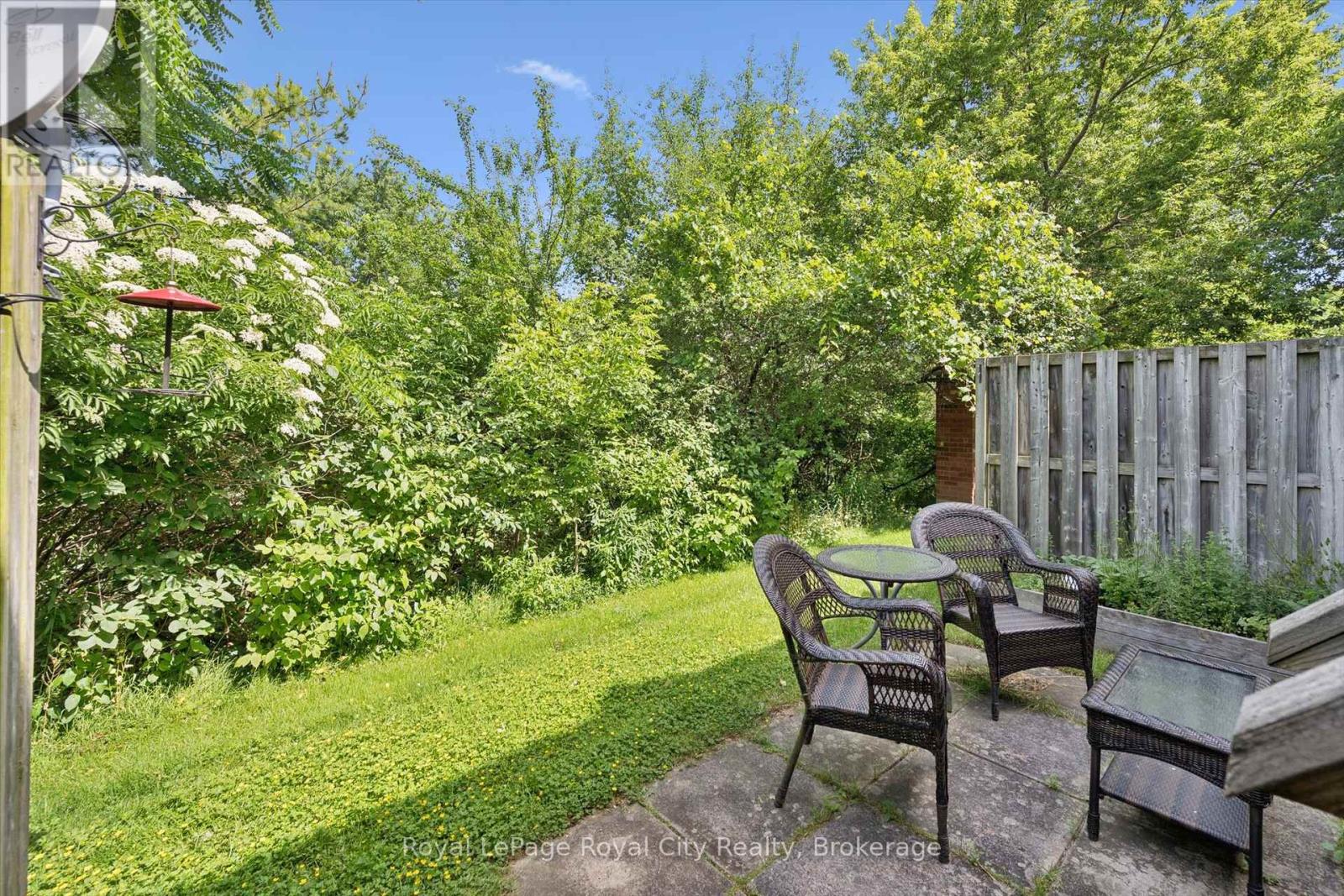 ##12 124 GOSLING GARDENS - 34