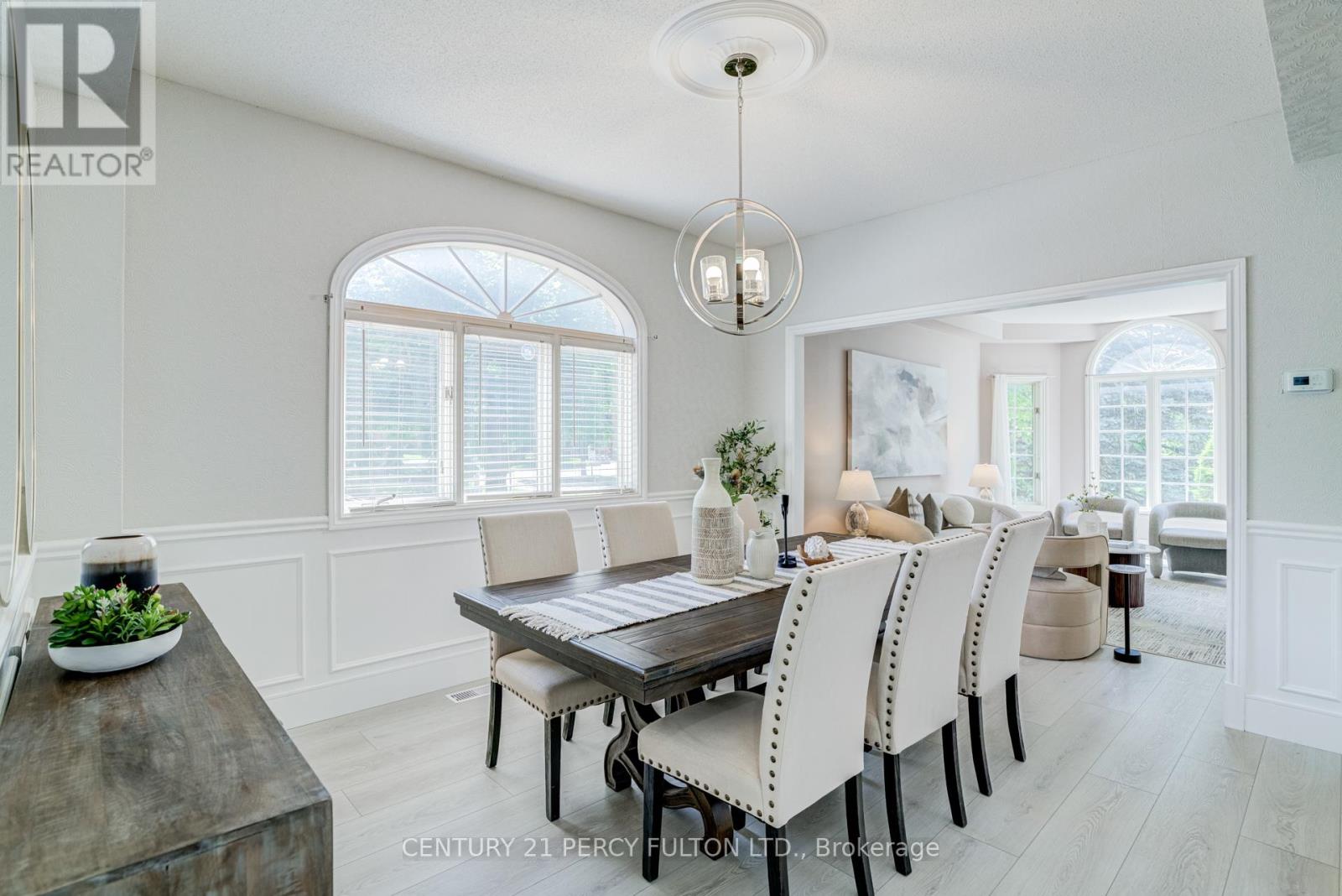 898 BAYLAWN DRIVE - 11