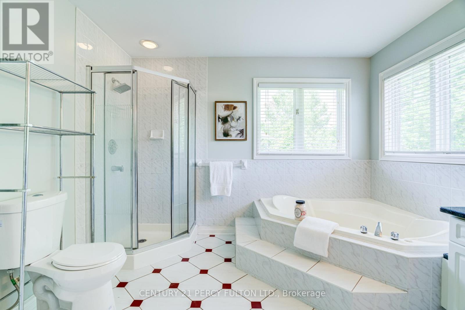 898 BAYLAWN DRIVE - 29