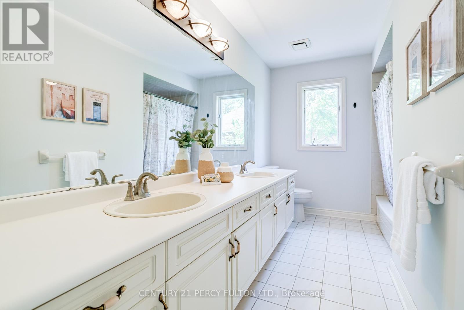 898 BAYLAWN DRIVE - 37