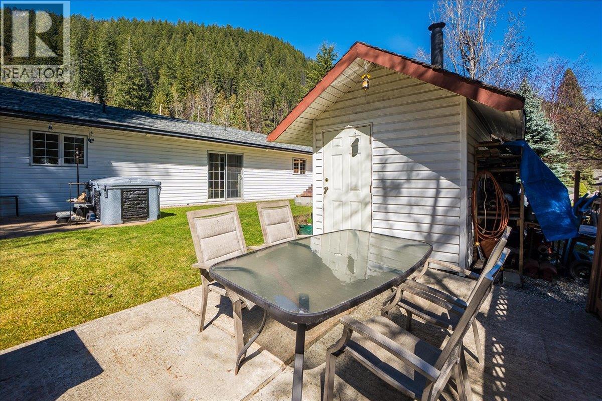 210 Bayview Street - 37