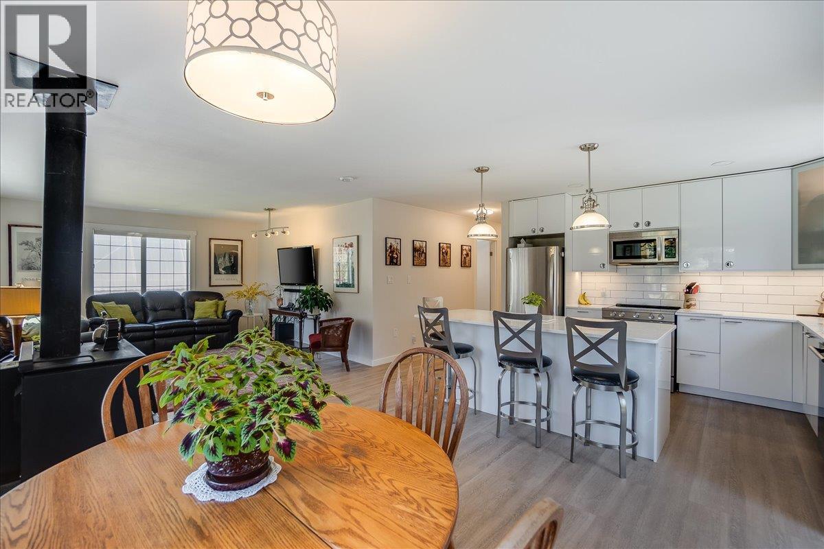 210 Bayview Street - 10