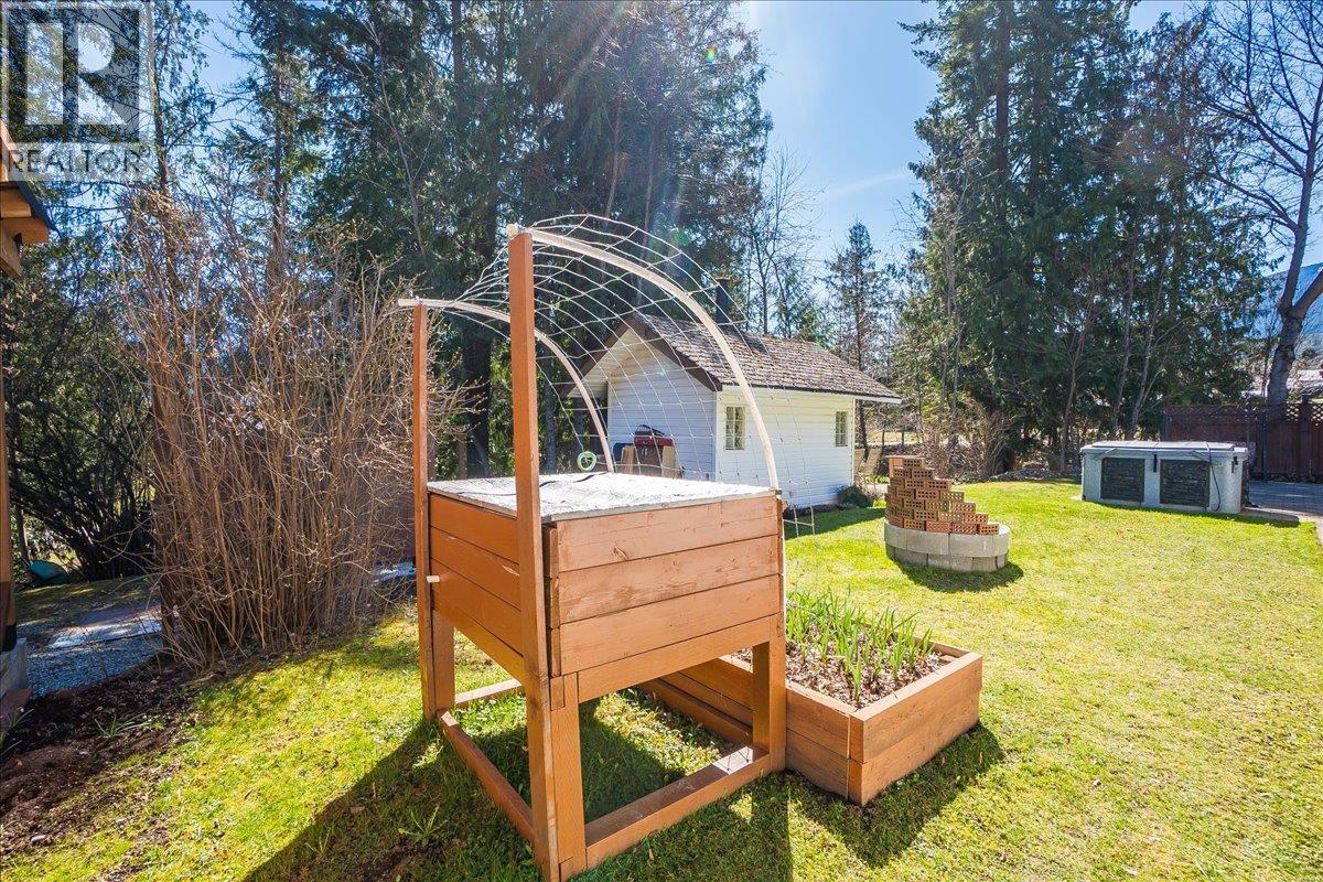 210 Bayview Street - 39