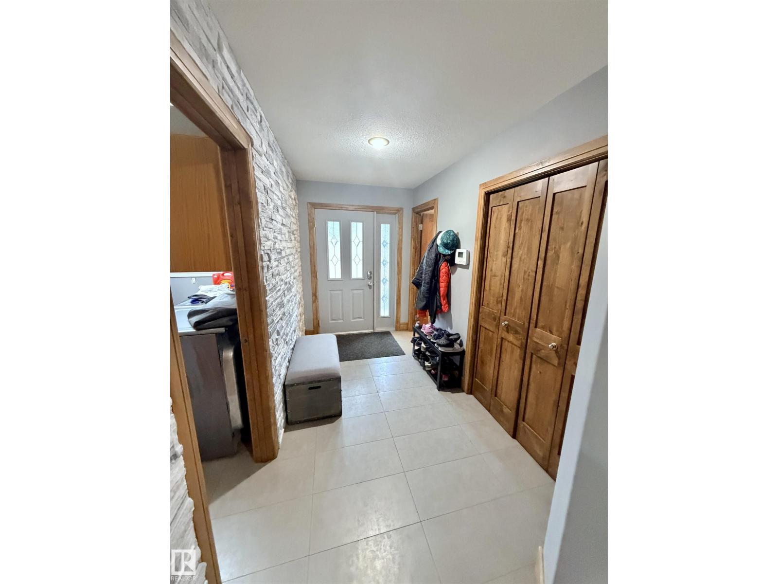 219 56512 RNG ROAD 111 - 3