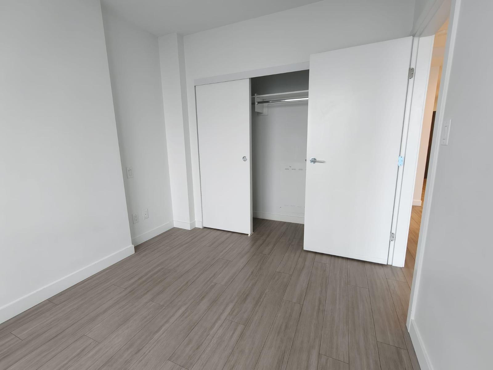 1 Bed, 1 Bath House for Rent in Surrey – 2502 13615 FRASER HIGHWAY, Surrey – MLS# R3142494 - Image 5