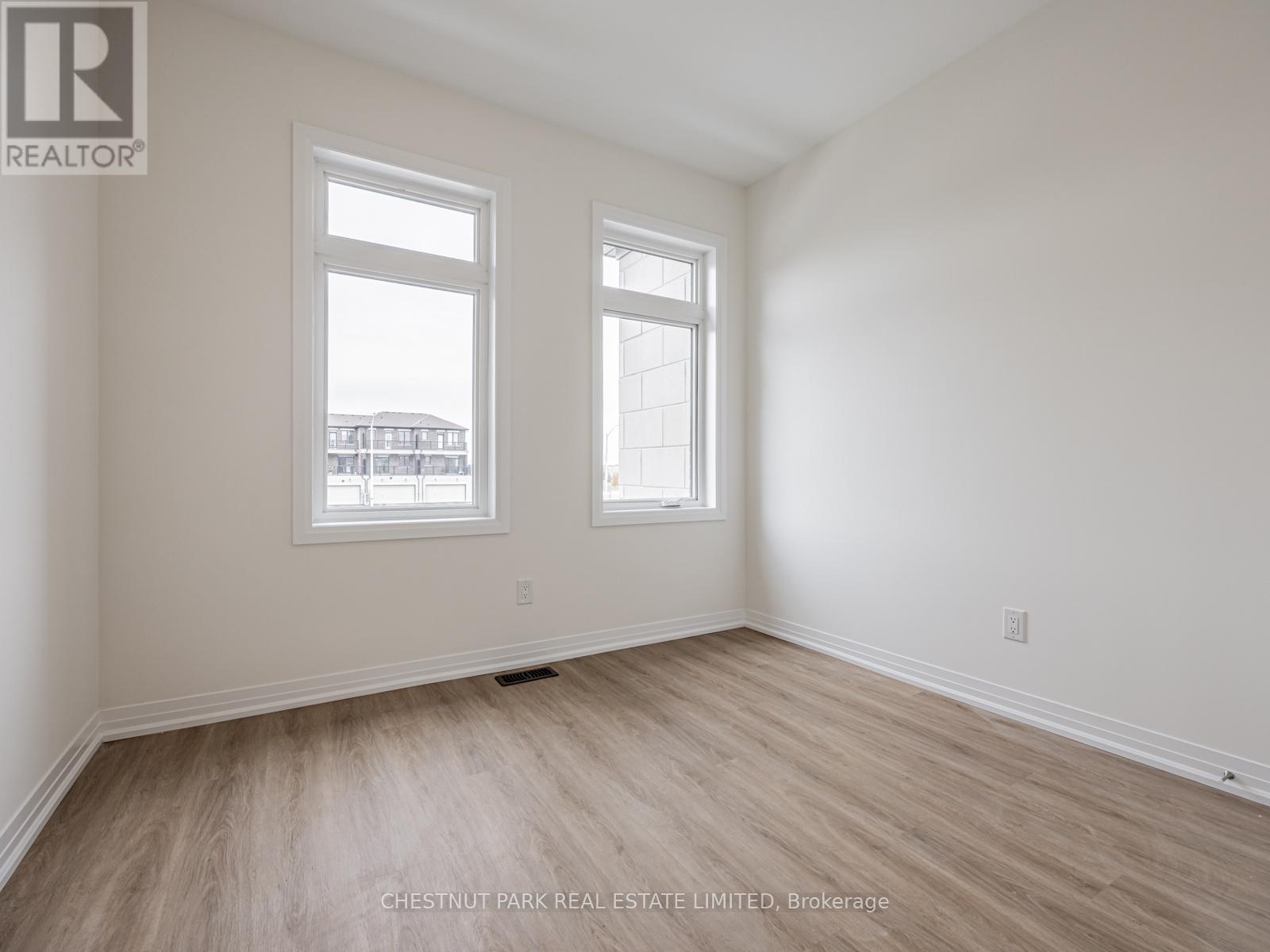 41 ROBERT EATON AVENUE - 28
