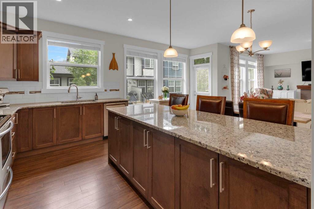 1201, 110 Coopers Common - photo 4