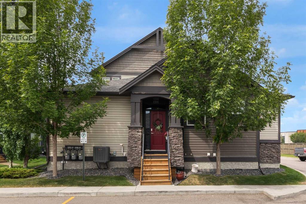 1201, 110 Coopers Common - photo 2