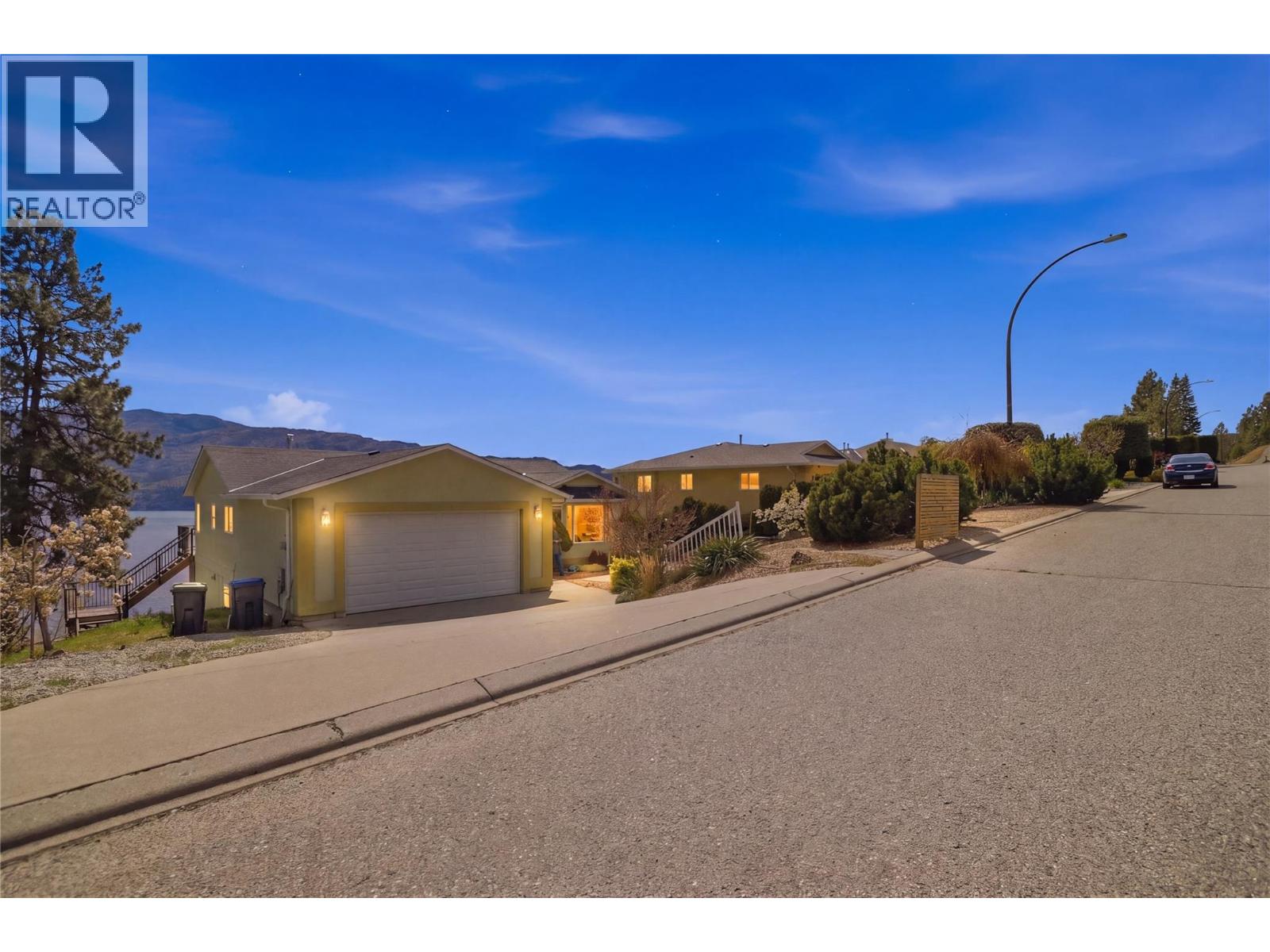 5245 Sutherland Road - 1