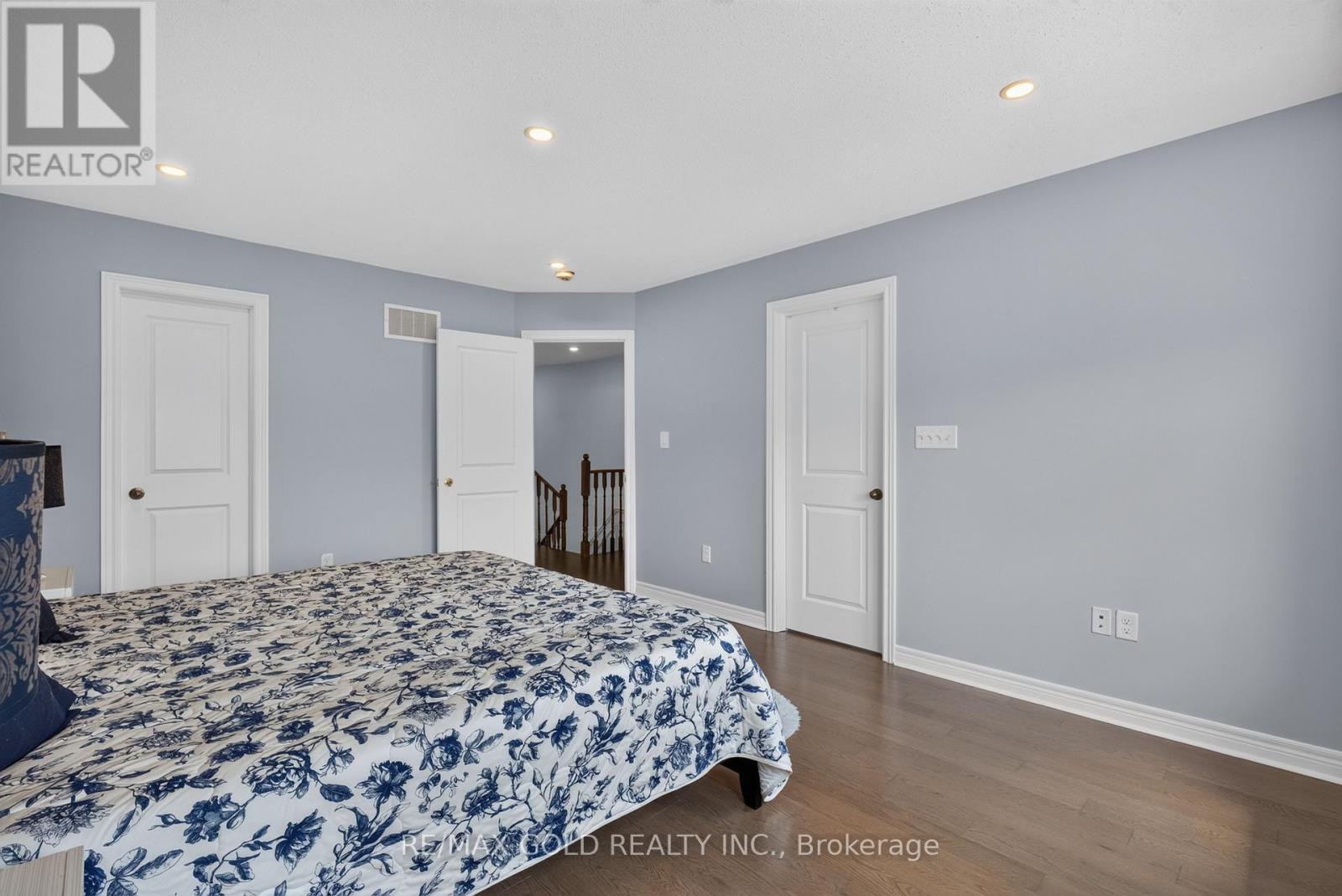 29 RANGEMORE ROAD E - 26