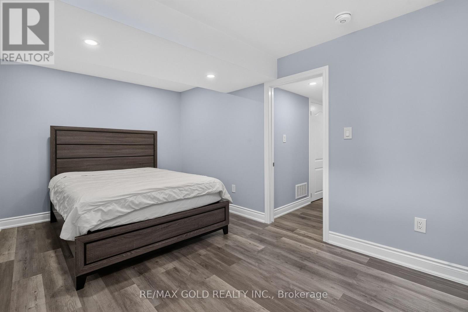 29 RANGEMORE ROAD E - 40