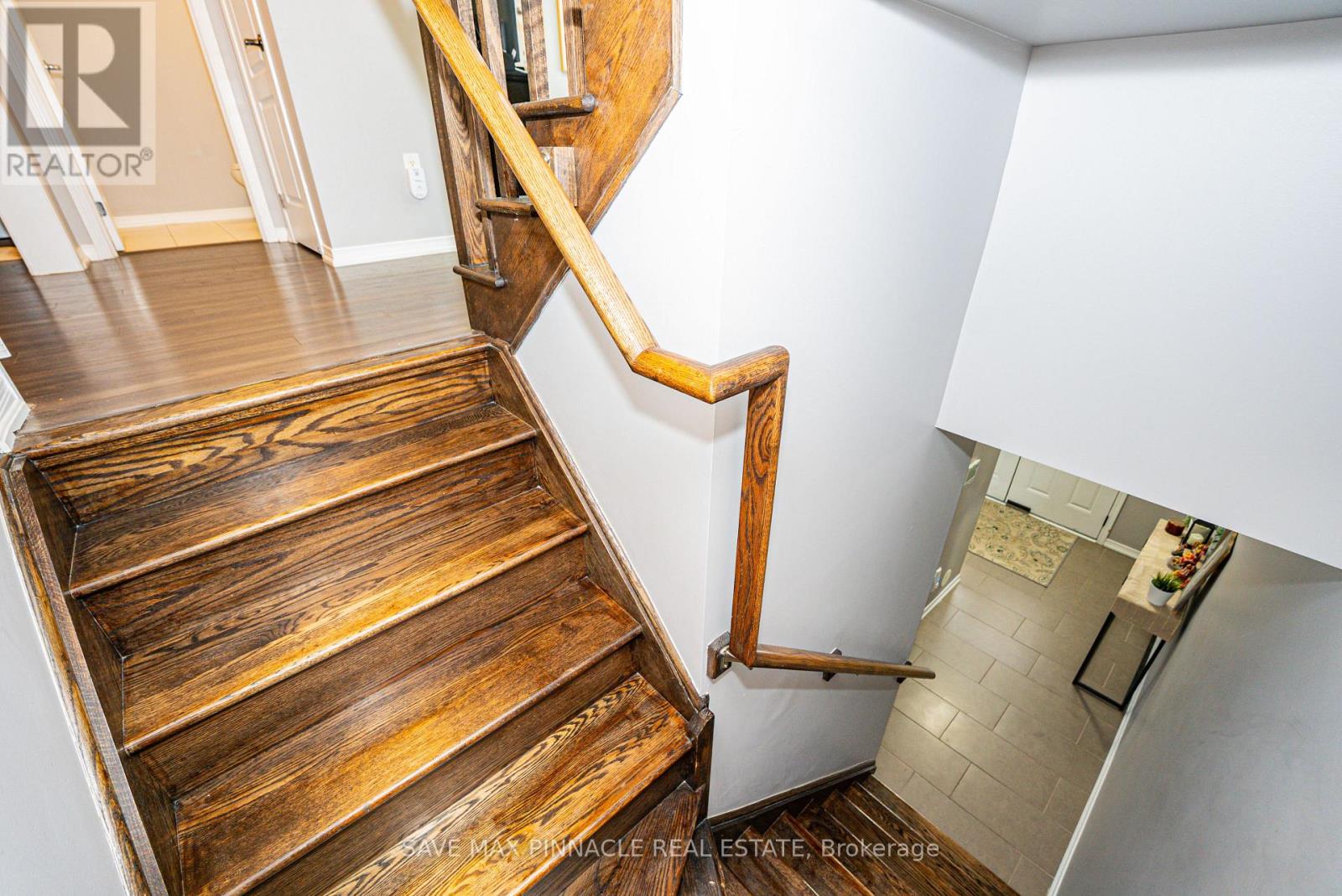 25 GOLDEN SPRINGS DRIVE - 10