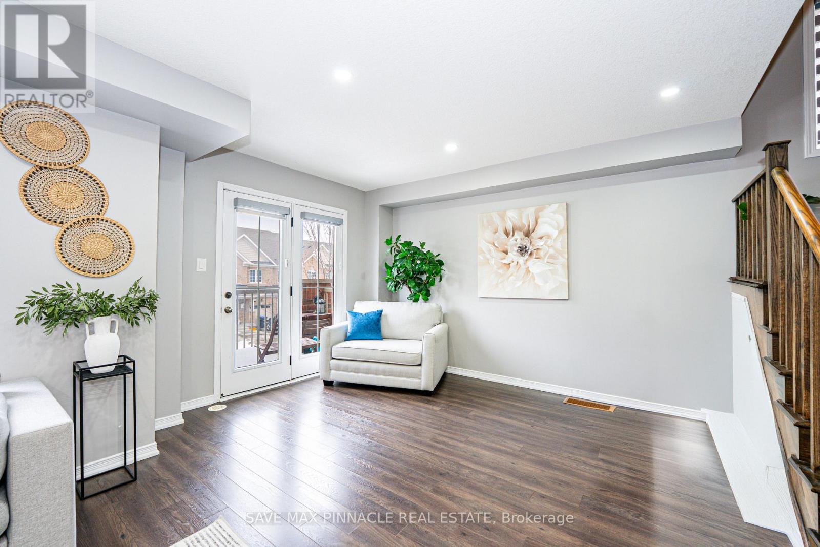 25 GOLDEN SPRINGS DRIVE - 20