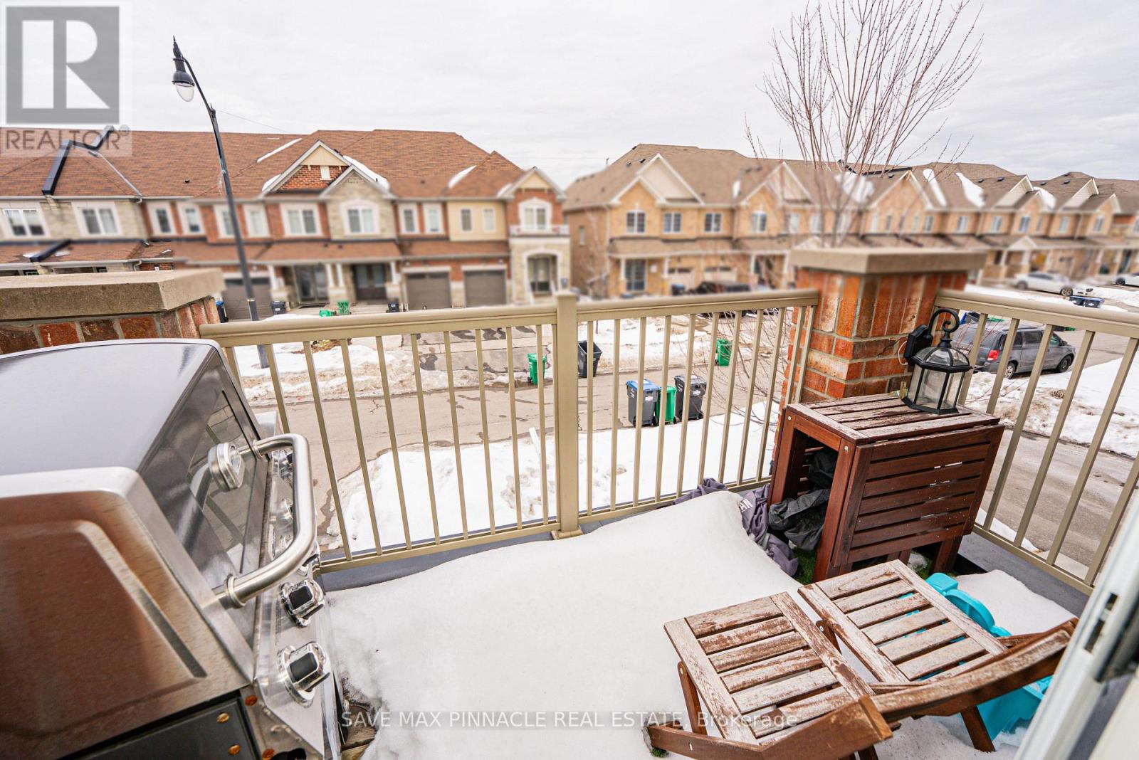 25 GOLDEN SPRINGS DRIVE - 22