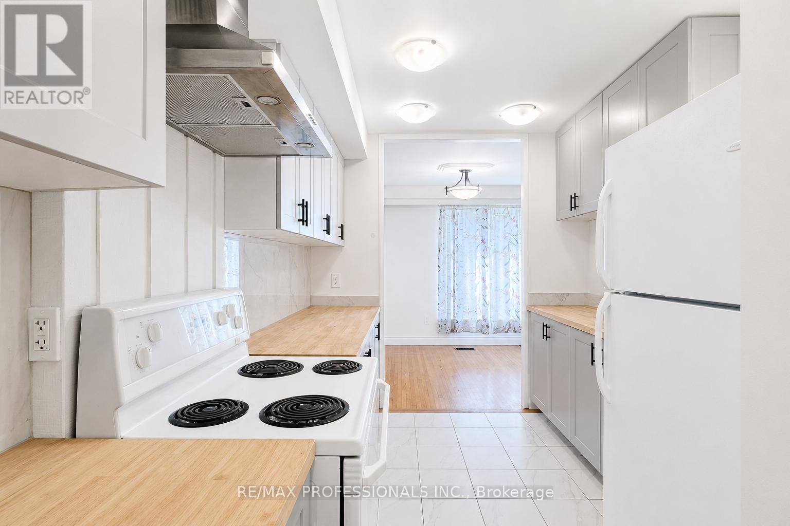 #20 160 CARSBROOKE ROAD - 12