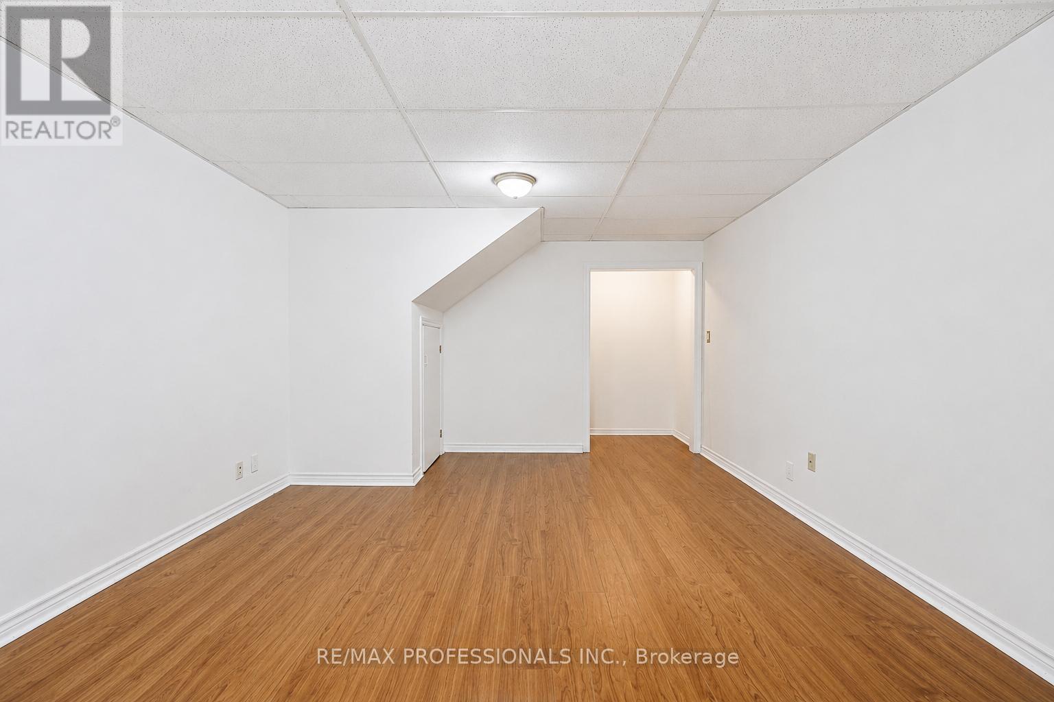 #20 160 CARSBROOKE ROAD - 27