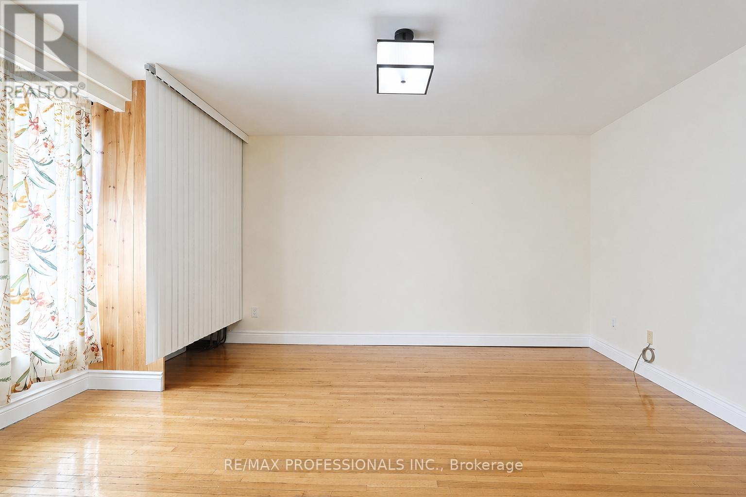 #20 160 CARSBROOKE ROAD - 7