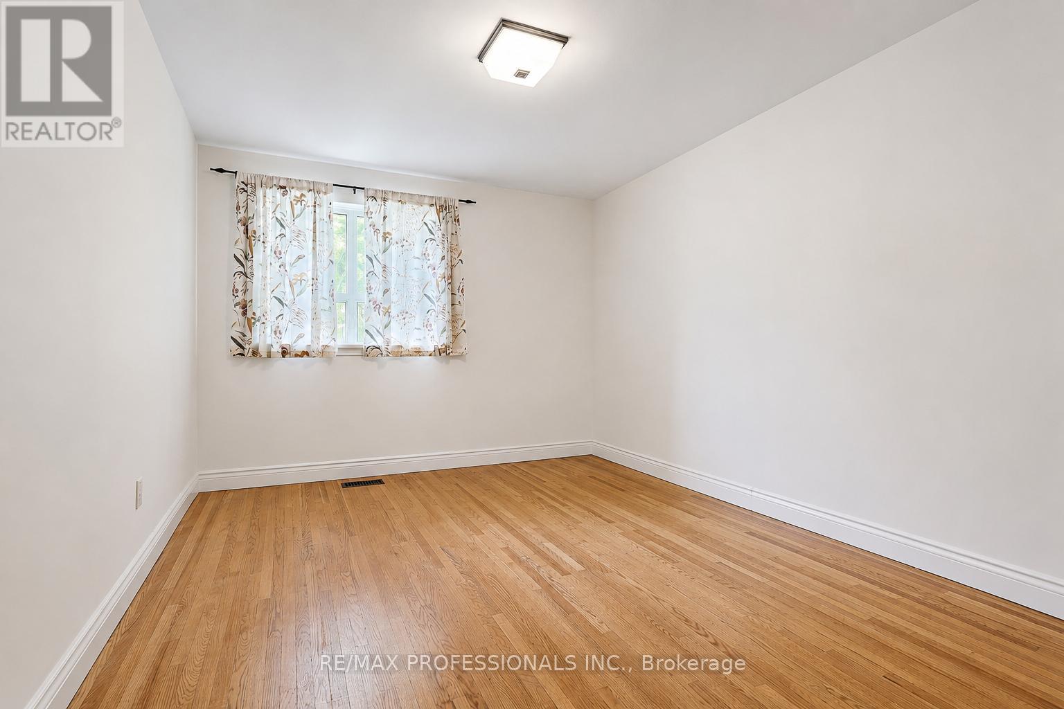 #20 160 CARSBROOKE ROAD - 16