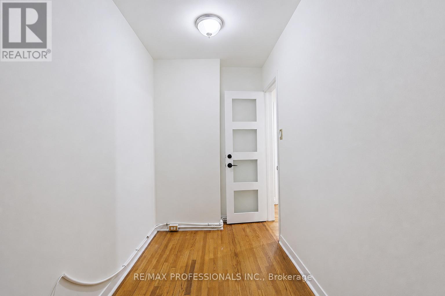 #20 160 CARSBROOKE ROAD - 24