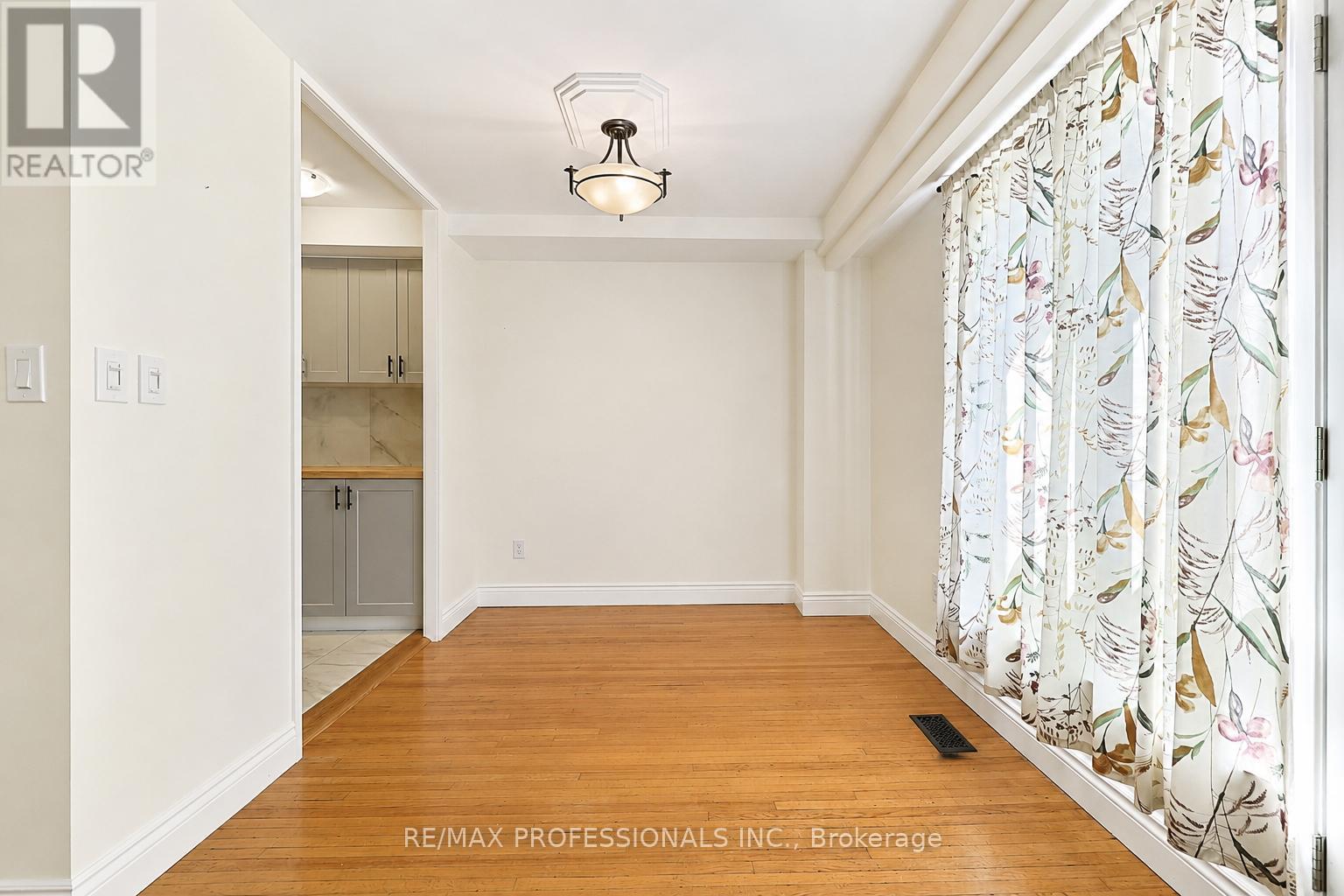 #20 160 CARSBROOKE ROAD - 5