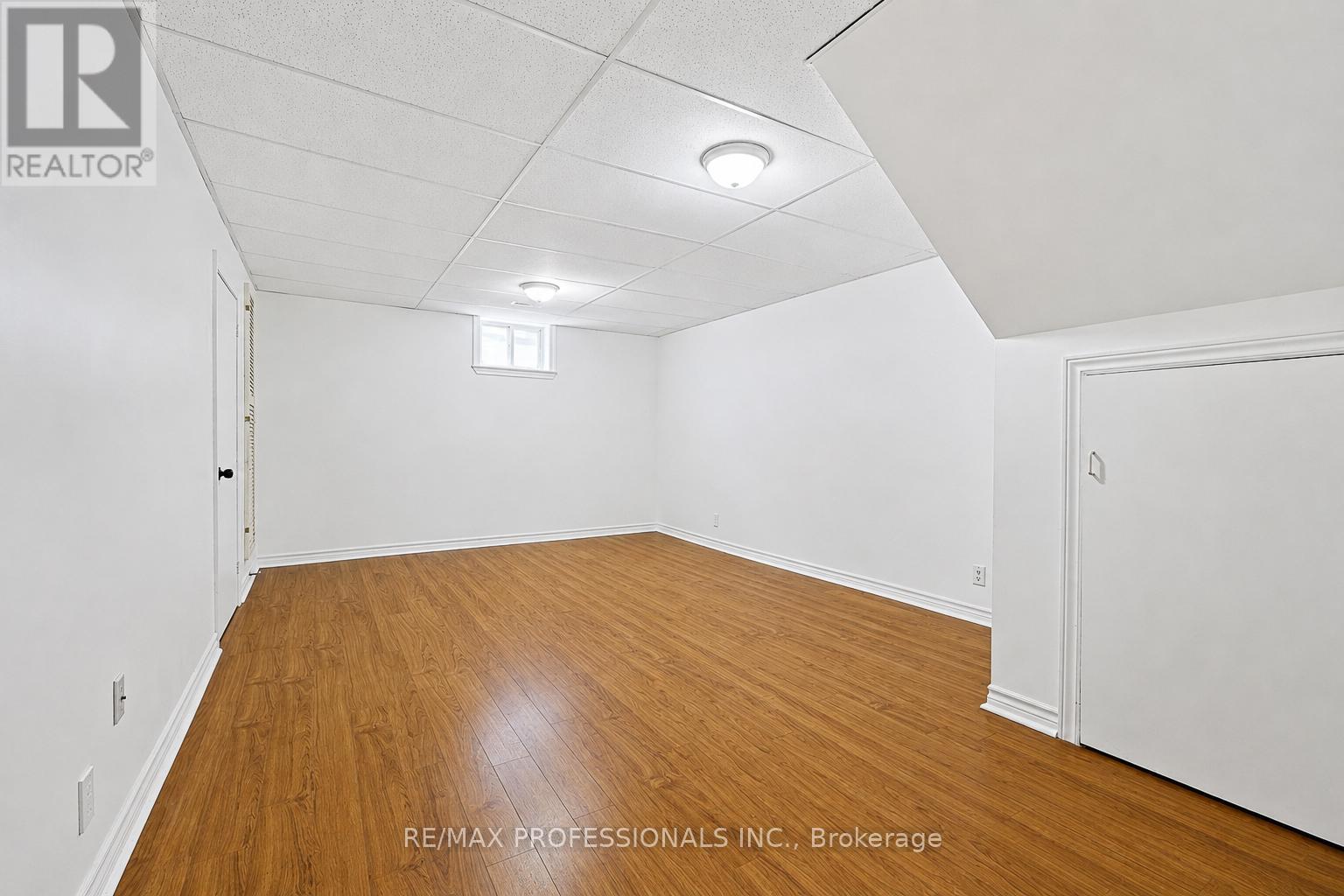 #20 160 CARSBROOKE ROAD - 25