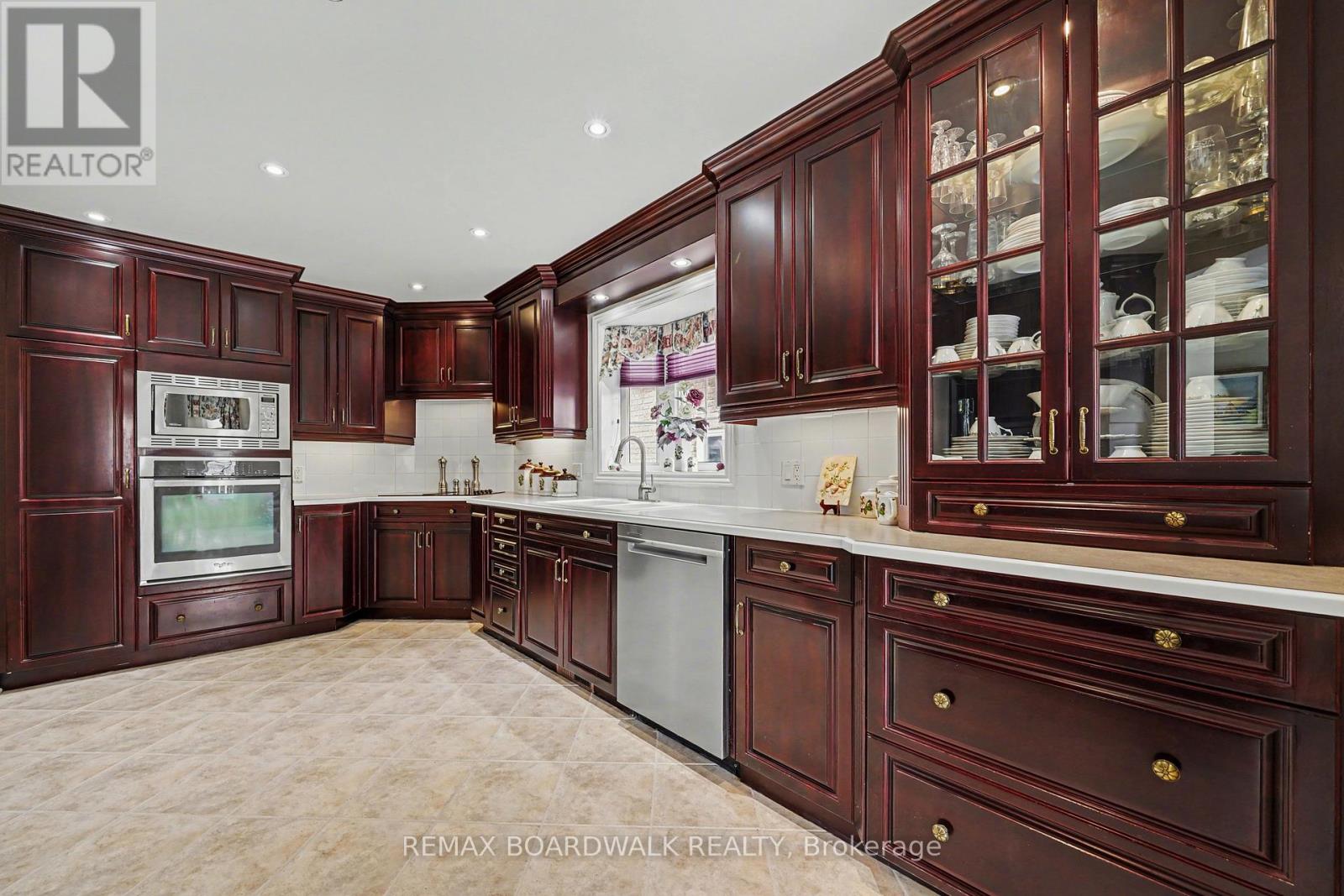 819 LAVAL STREET - 15