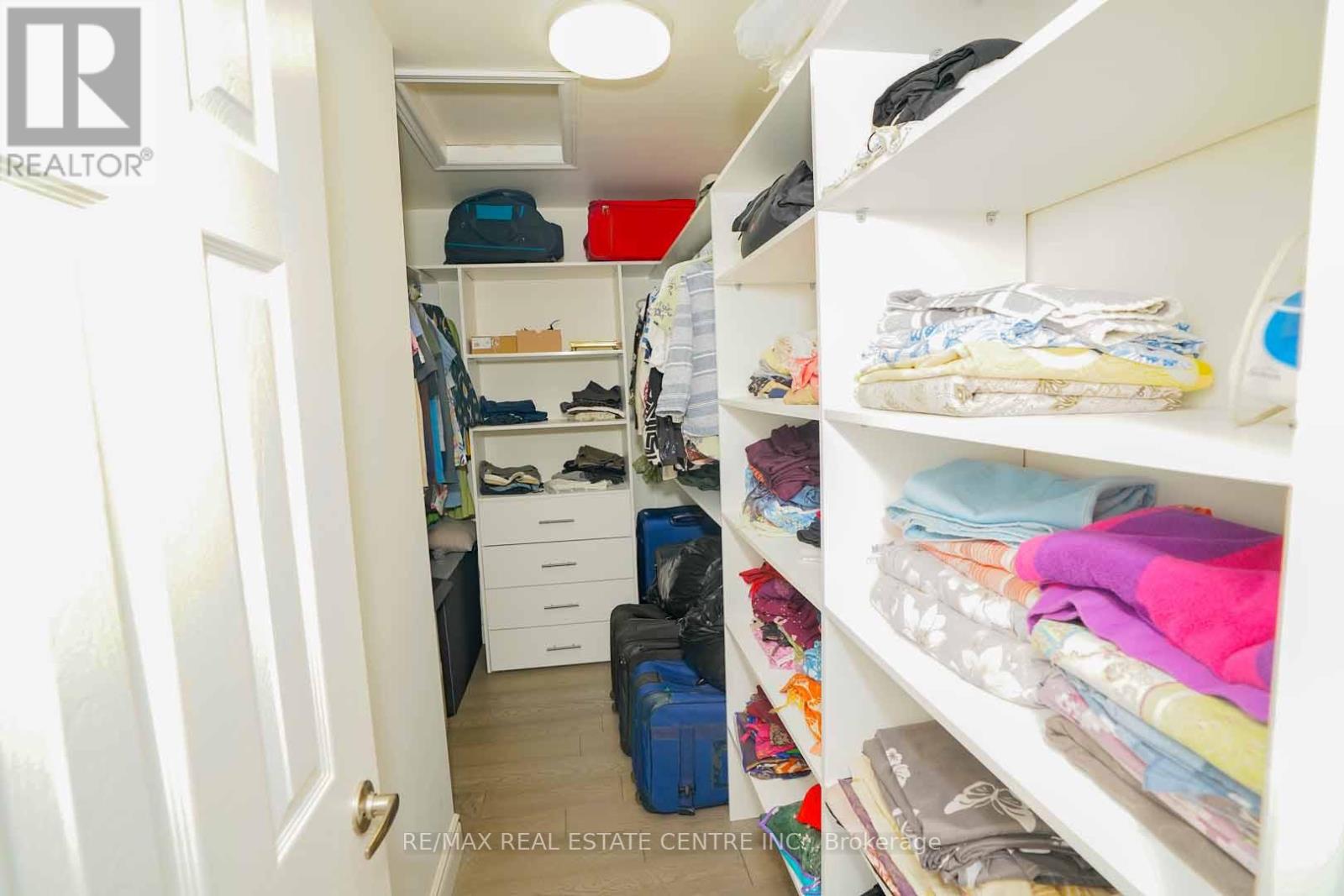 187 ADLER DRIVE - 32