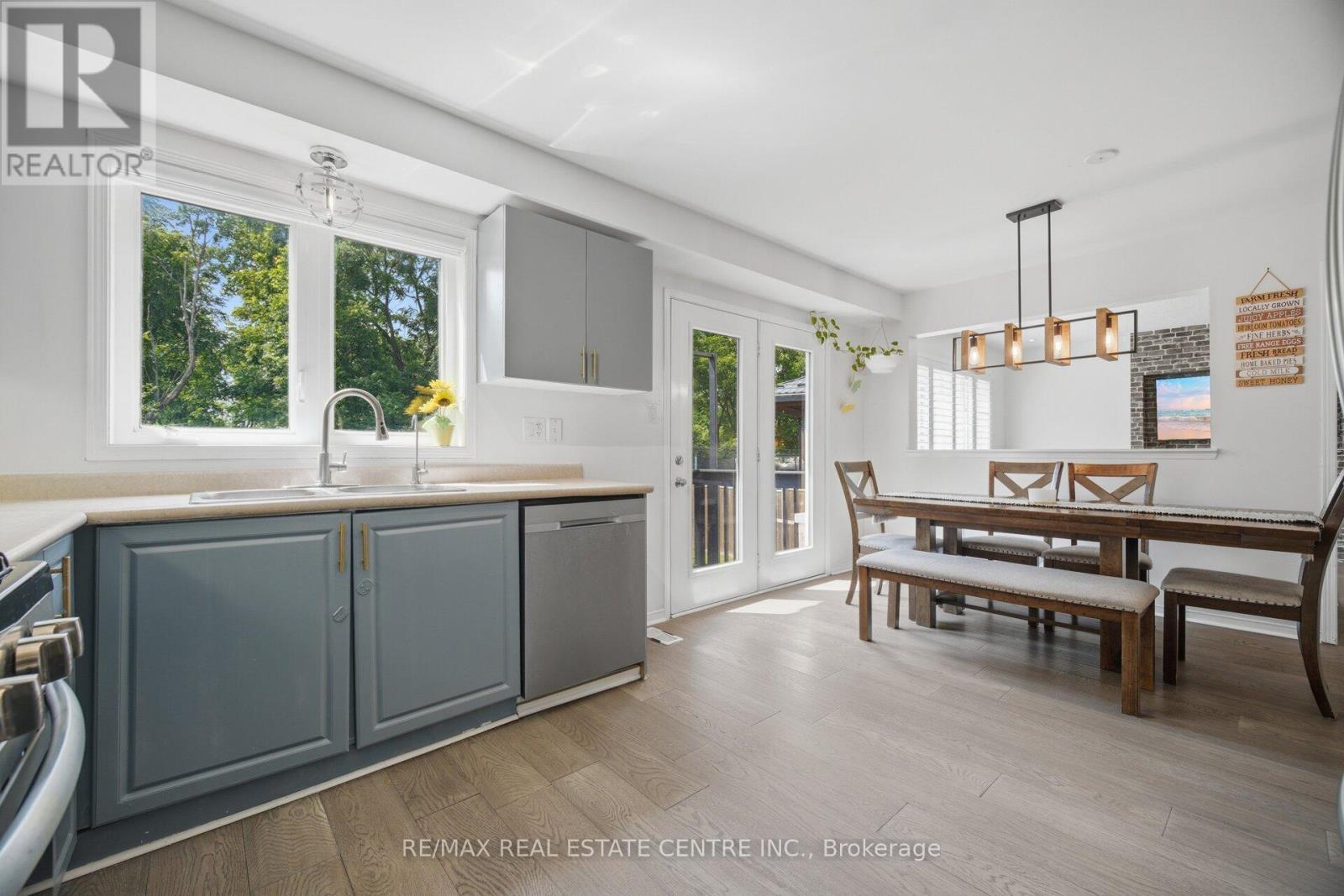 71 BARRETT AVENUE - 14