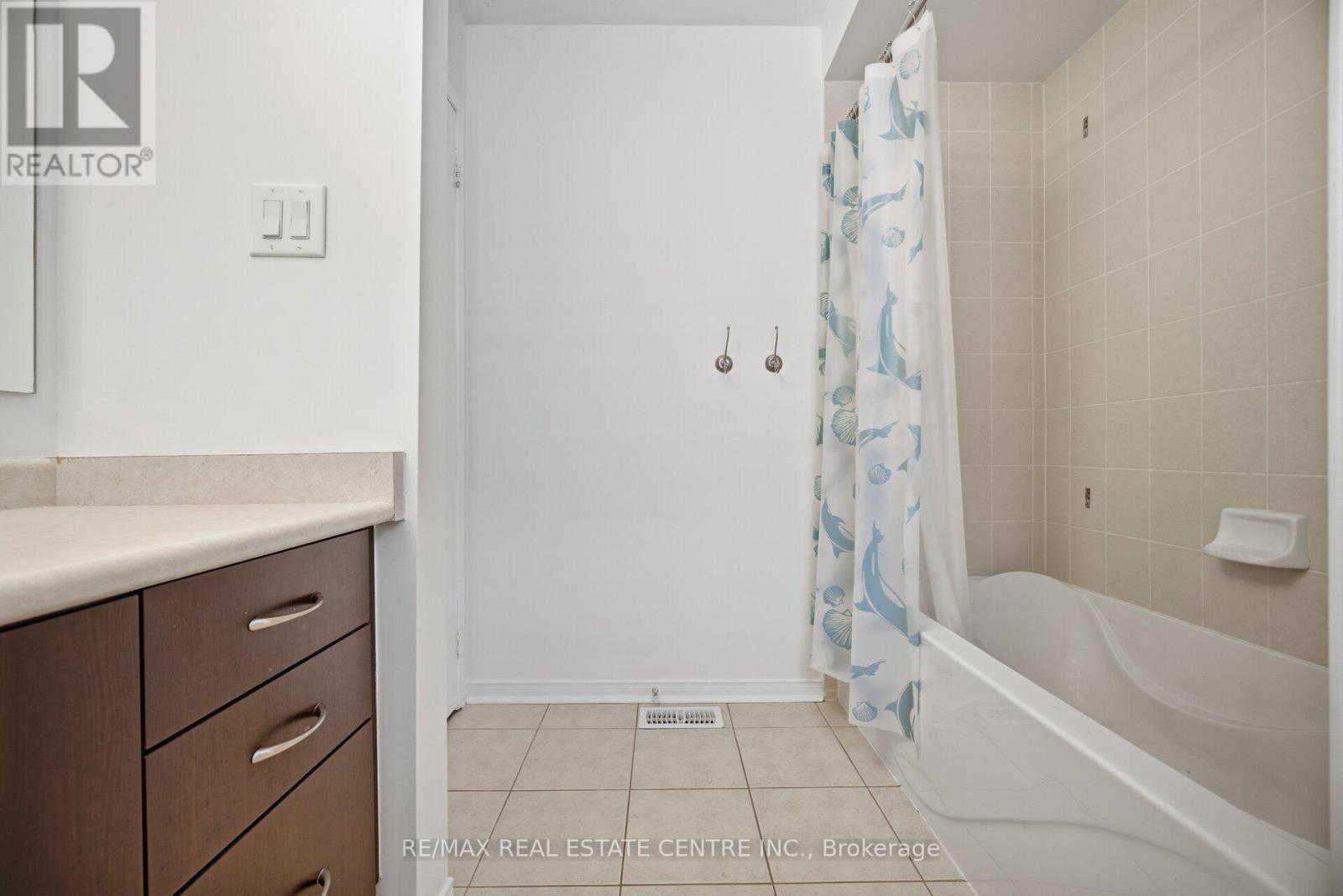 71 BARRETT AVENUE - 40