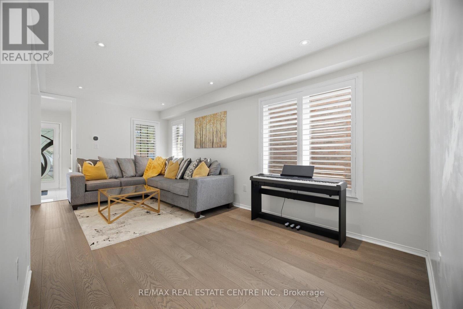 71 BARRETT AVENUE - 9