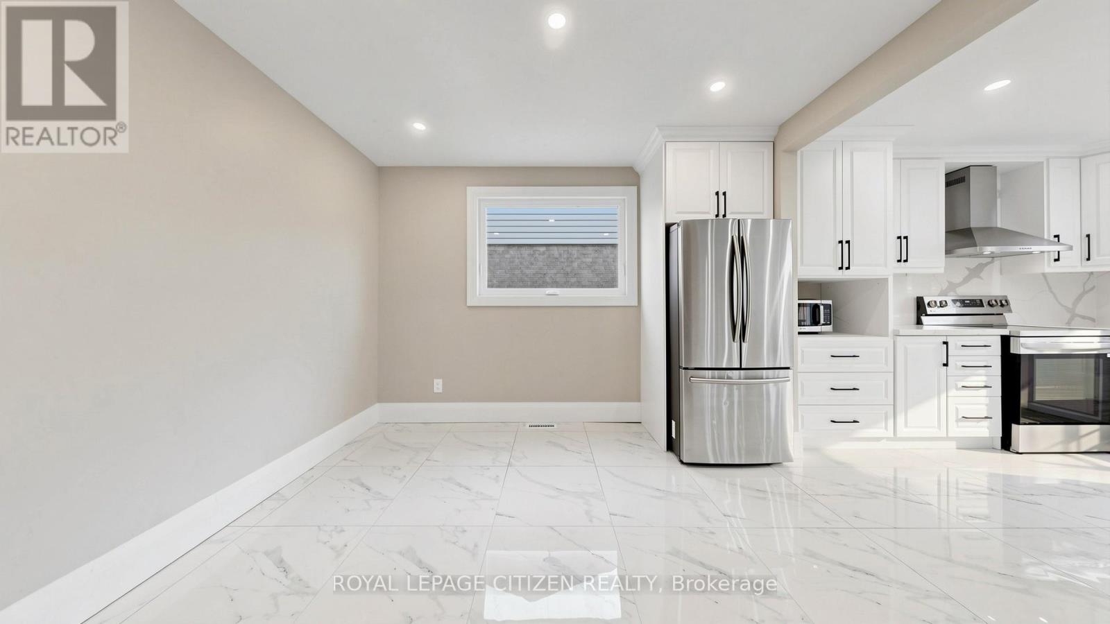 27 EMPEROR AVENUE - 18