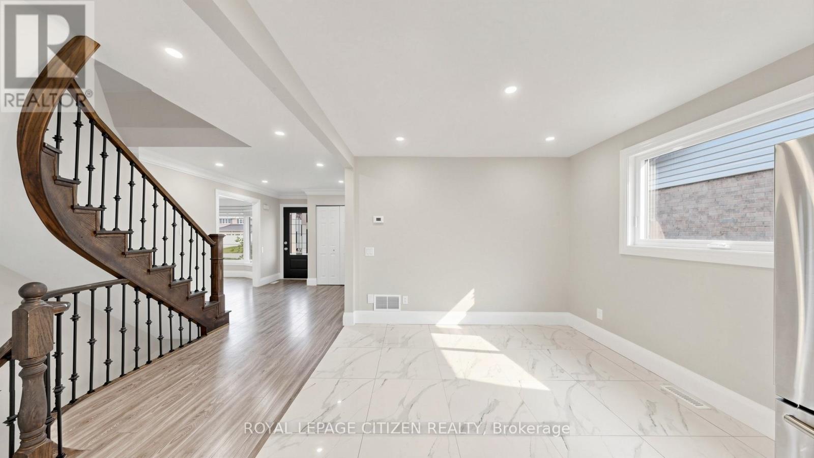 27 EMPEROR AVENUE - 19