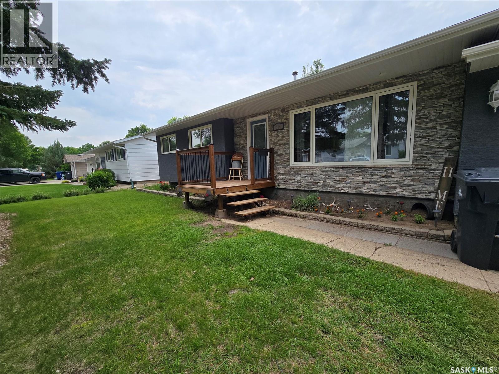 619 BRIMACOMBE DRIVE - 1