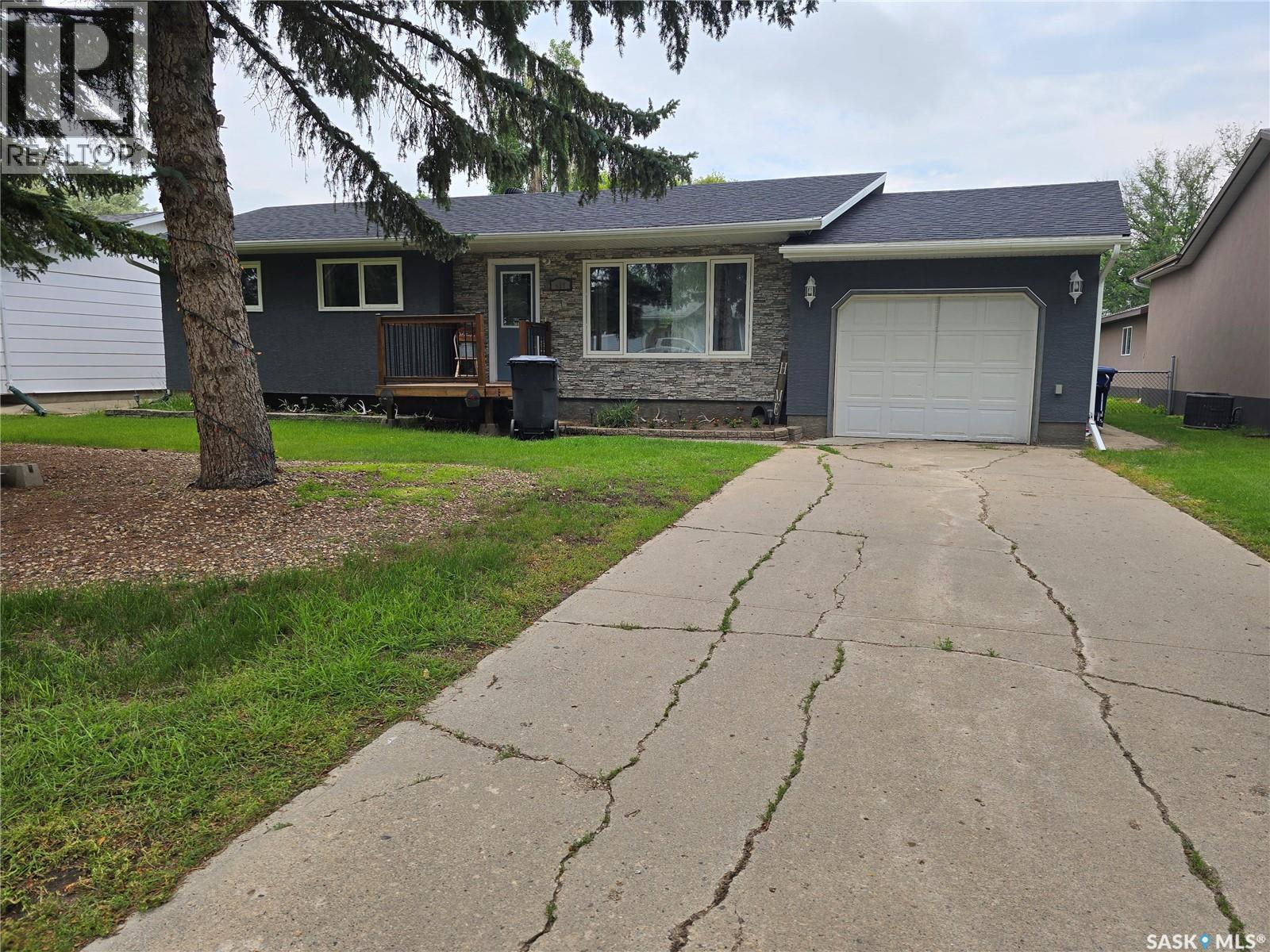 619 BRIMACOMBE DRIVE - 2