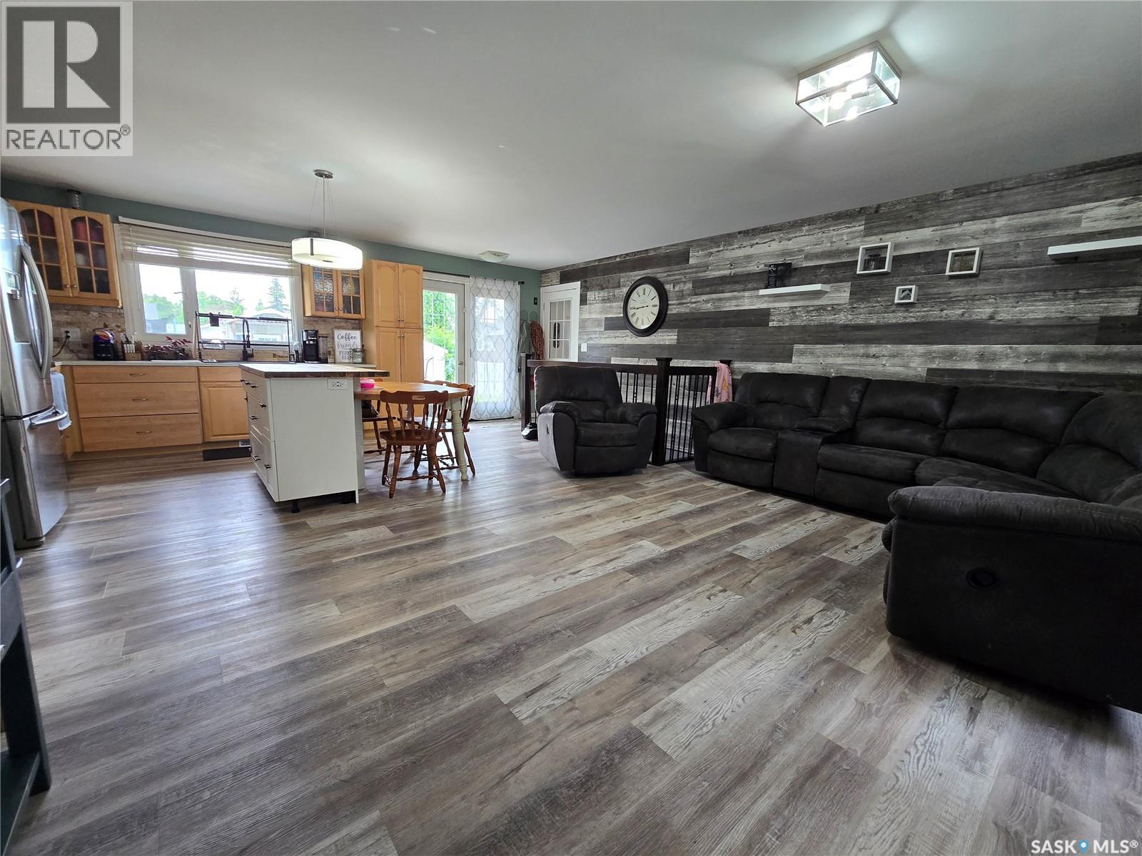619 BRIMACOMBE DRIVE - 3