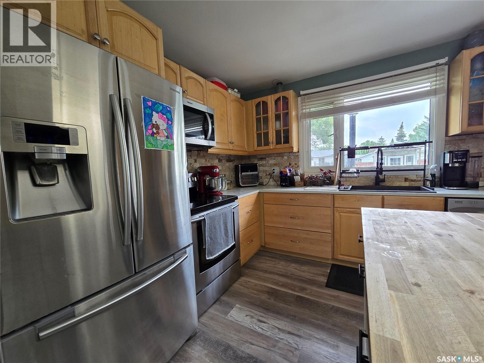 619 BRIMACOMBE DRIVE - 4