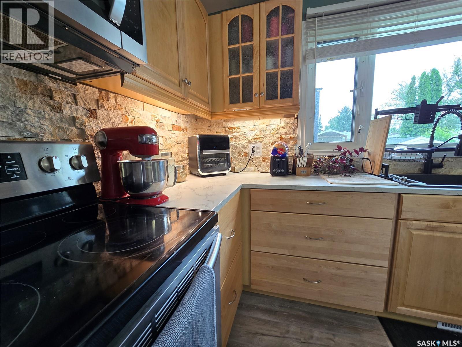 619 BRIMACOMBE DRIVE - 7