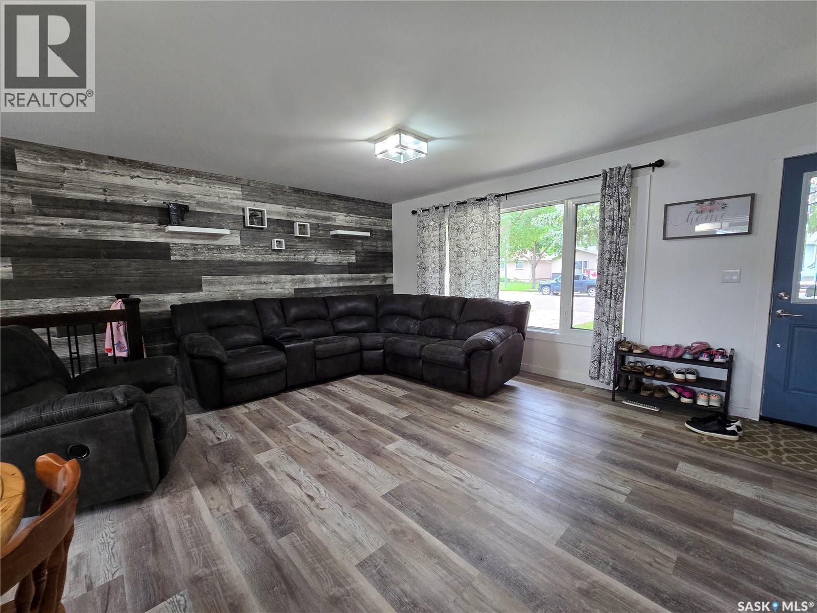 619 BRIMACOMBE DRIVE - 8