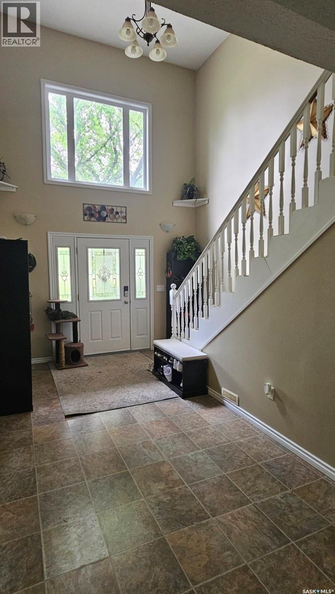 208 Warwick STREET — photo 6