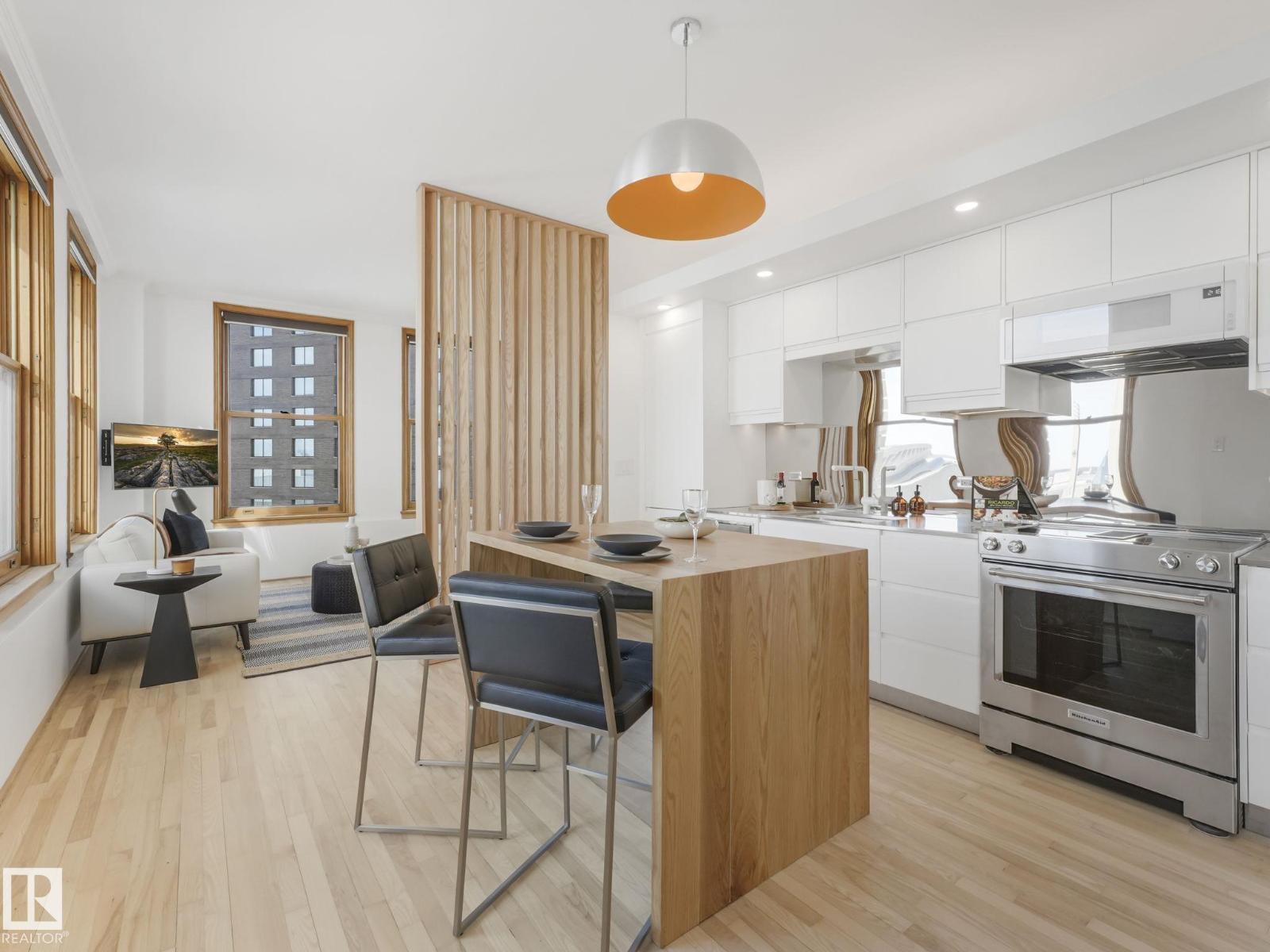 #807 10134 100 ST NW - 11