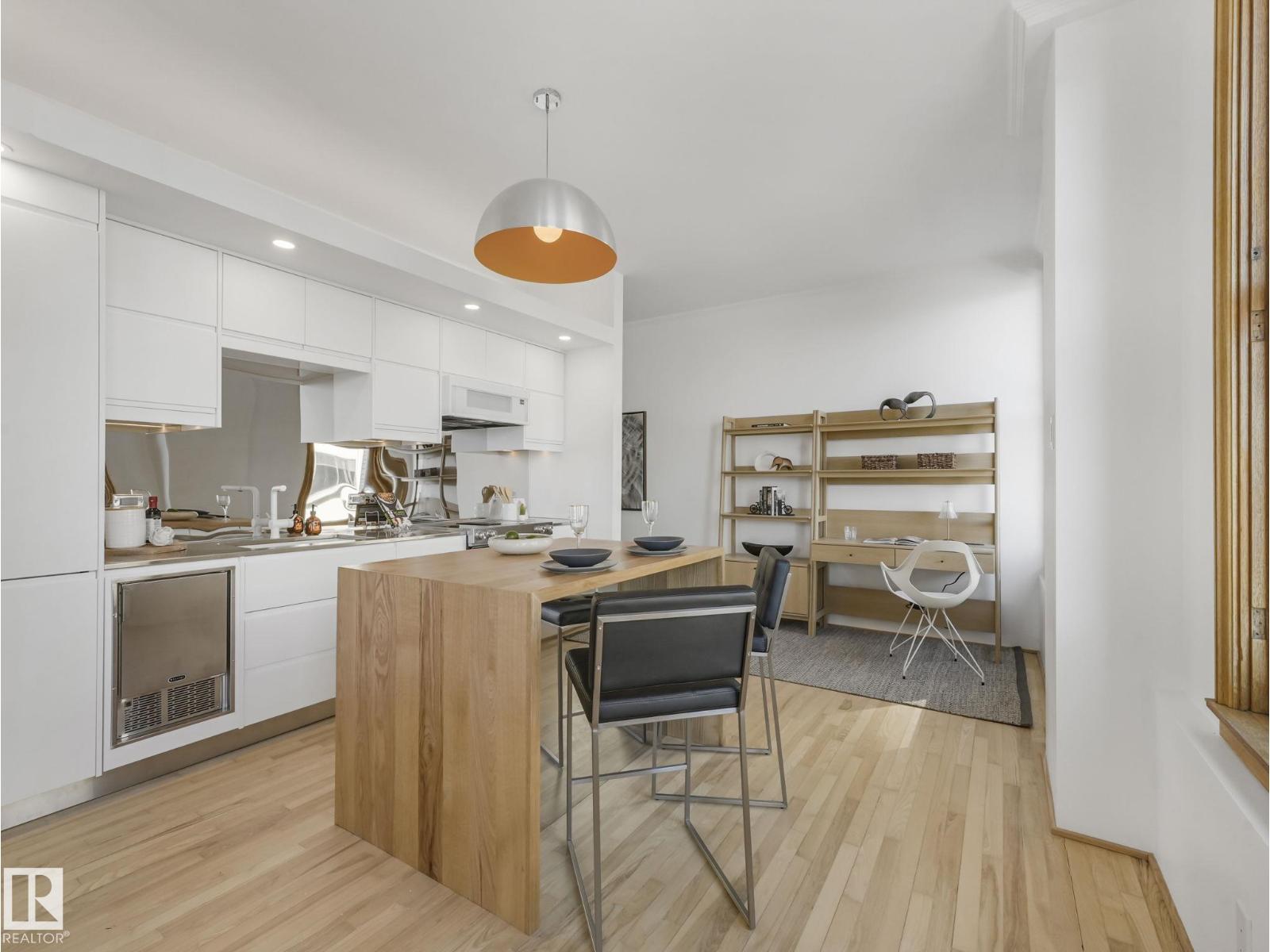 #807 10134 100 ST NW - 14
