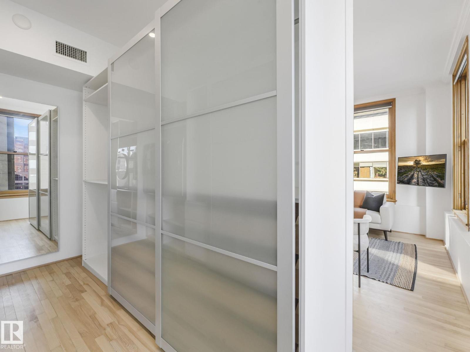 #807 10134 100 ST NW - 30